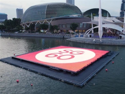 SHLED skinner i Singapore: 625㎡ LED-mesh-skærm med vandoverflade lyser op ved...